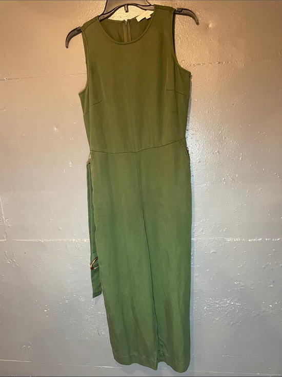 LOFT Pants - LOFT Olive Green Crewneck Jumper